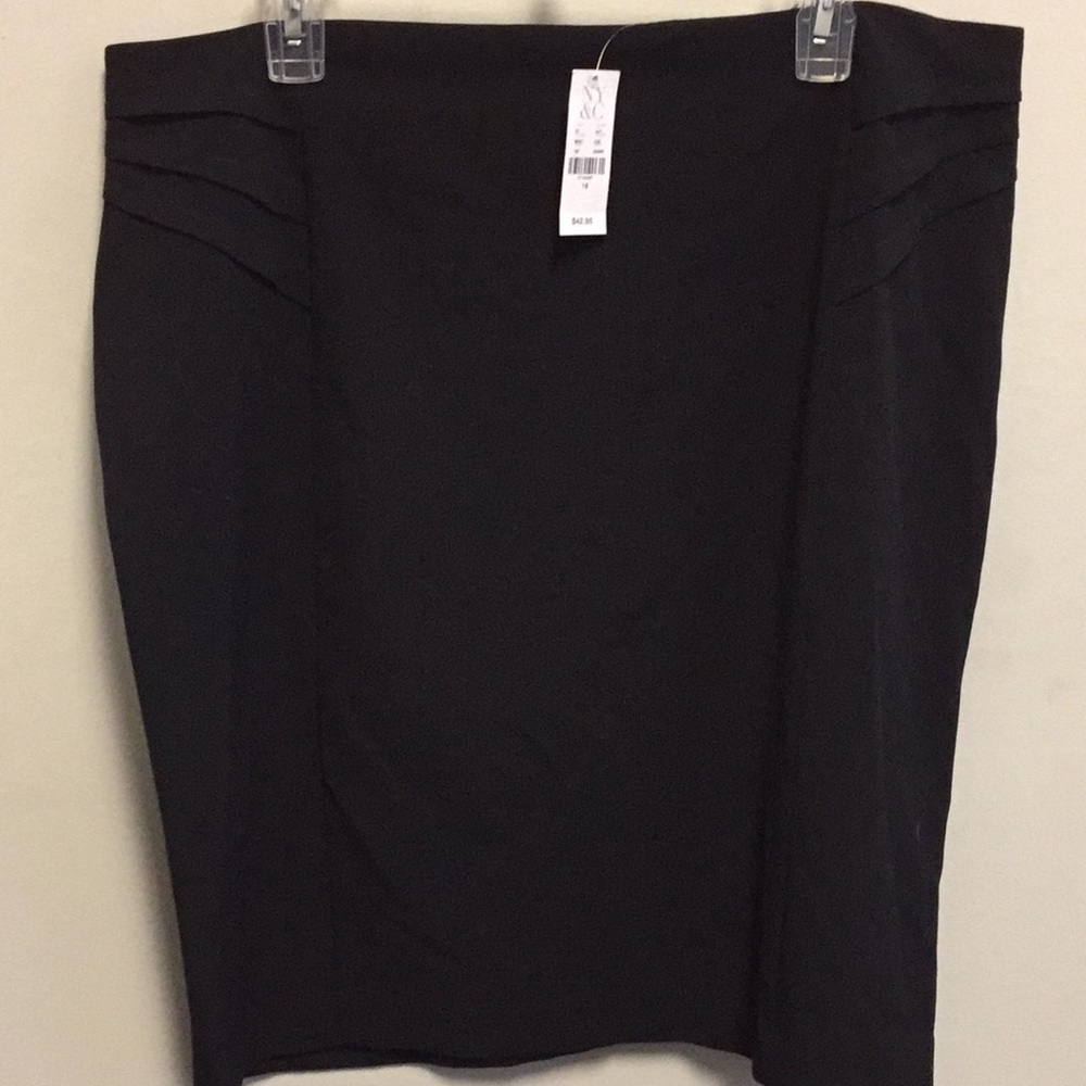New with tag NY & CO skirt size 18